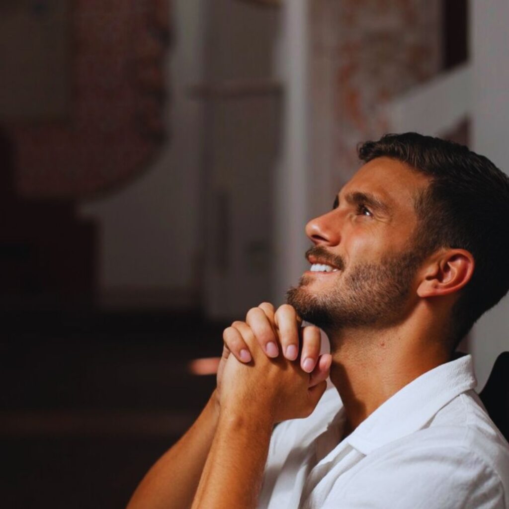 a-paz-que-vem-com-a-entrega-de-nossas-emoções-a-Deus-abrir-coração-gera-paz