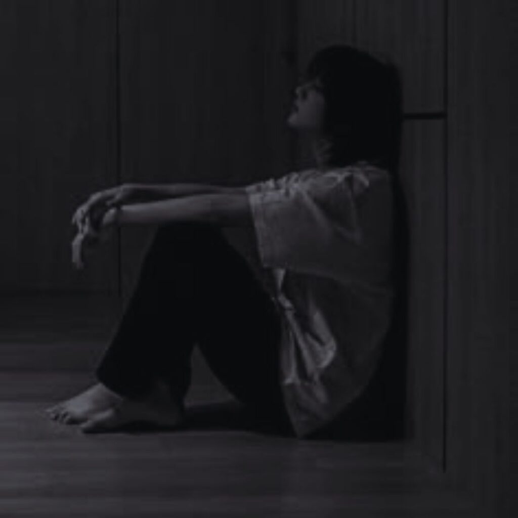 Dor-nos-aprisiona-na-solidão-prisão-sozinha-tristeza-depressão.