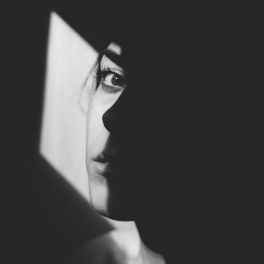 Nossa-mente-povoada-pensamentos-conscientes-quanto-inconscientes-transformação-criação-cura-coração