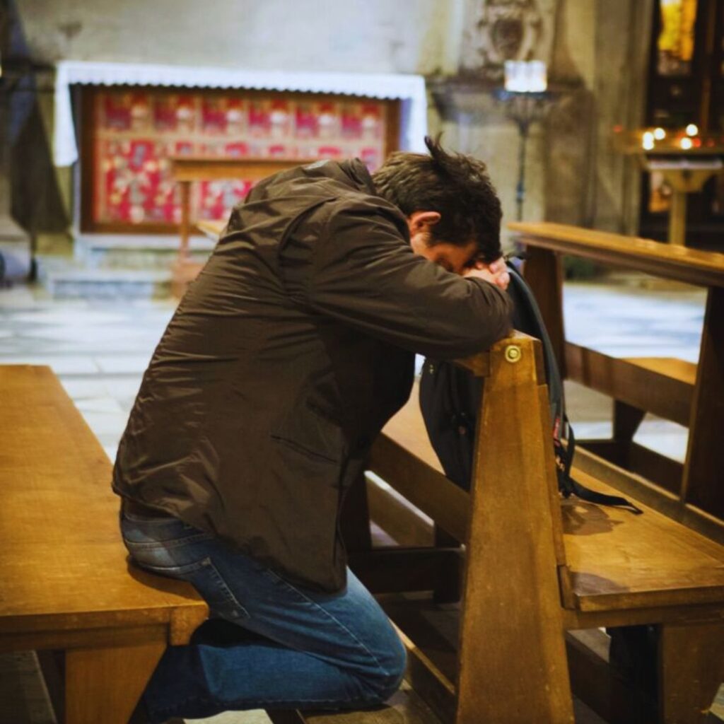 Ferida-rejeição-gera-sentimento-distanciamento-espiritual-transformação-gratidão-cura-criança-interior-fé-coração-oração