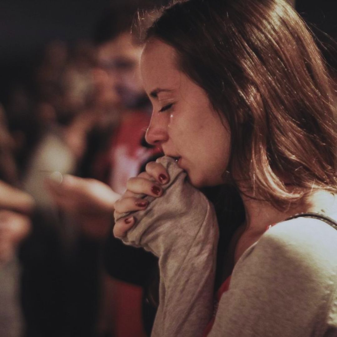 Por que negar suas emoções na oração impede a cura interior?