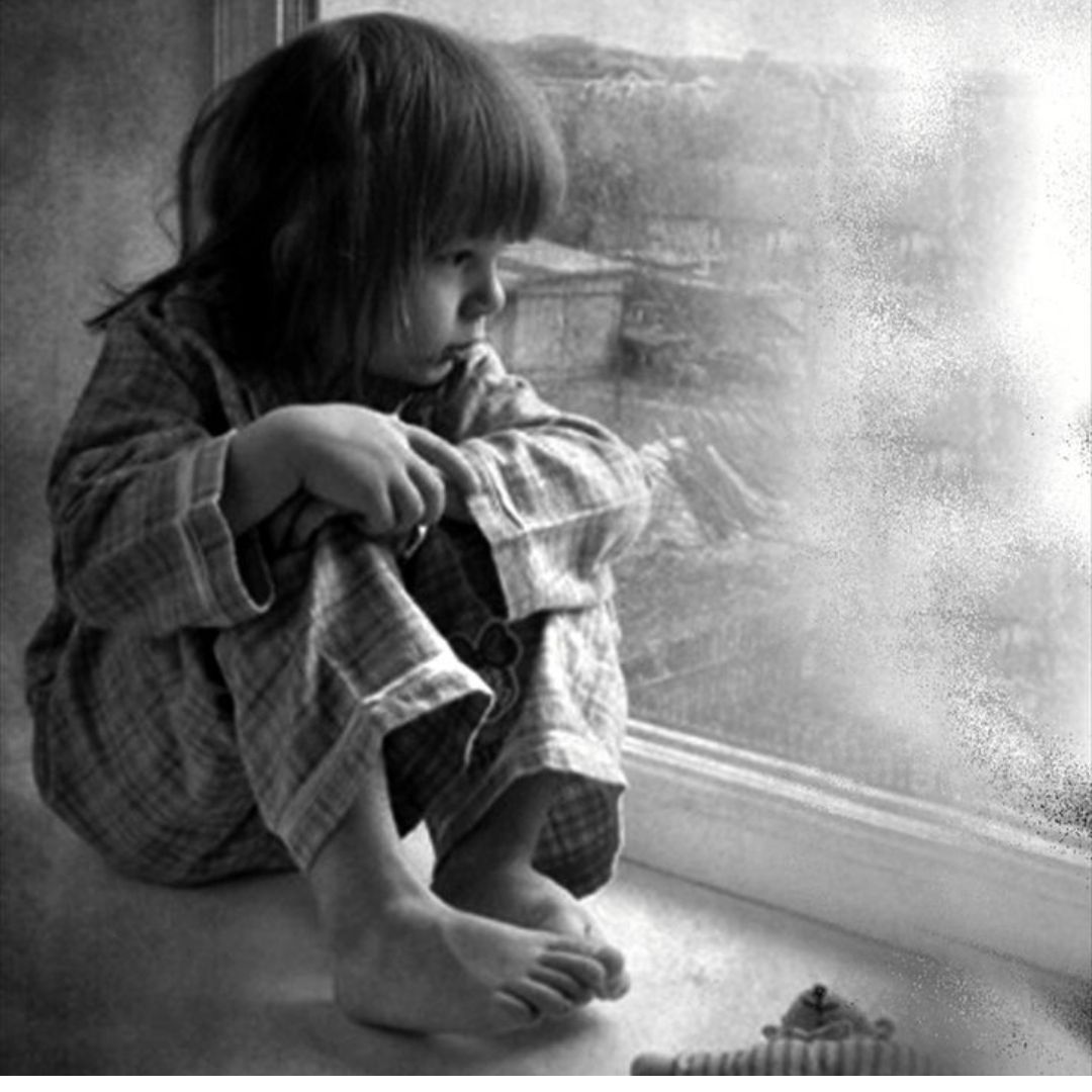 O ciclo da culpa infantil: como a culpa se torna reflexo da dor e marca a infância