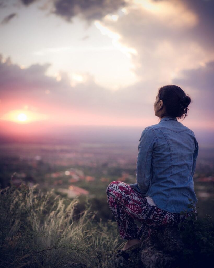 Reconectar-se-com-verdadeiro-eu-lembrar-quem-você-sempre-foi-transformação-cura-criança-interior-mudança-acolhida-aceitação-perdão-autocompaixão-ressignificação-mudança-coração-fé-oração