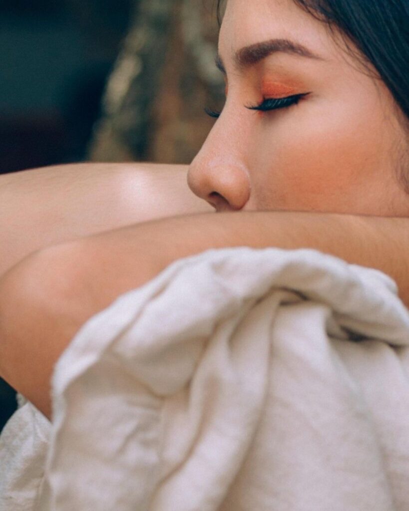 Transformar-um-ato-amor-por-si-transformação-cura-criança-interior-mudança-acolhida-aceitação-perdão-autocompaixão-ressignificação-mudança-coração-fé-oração.